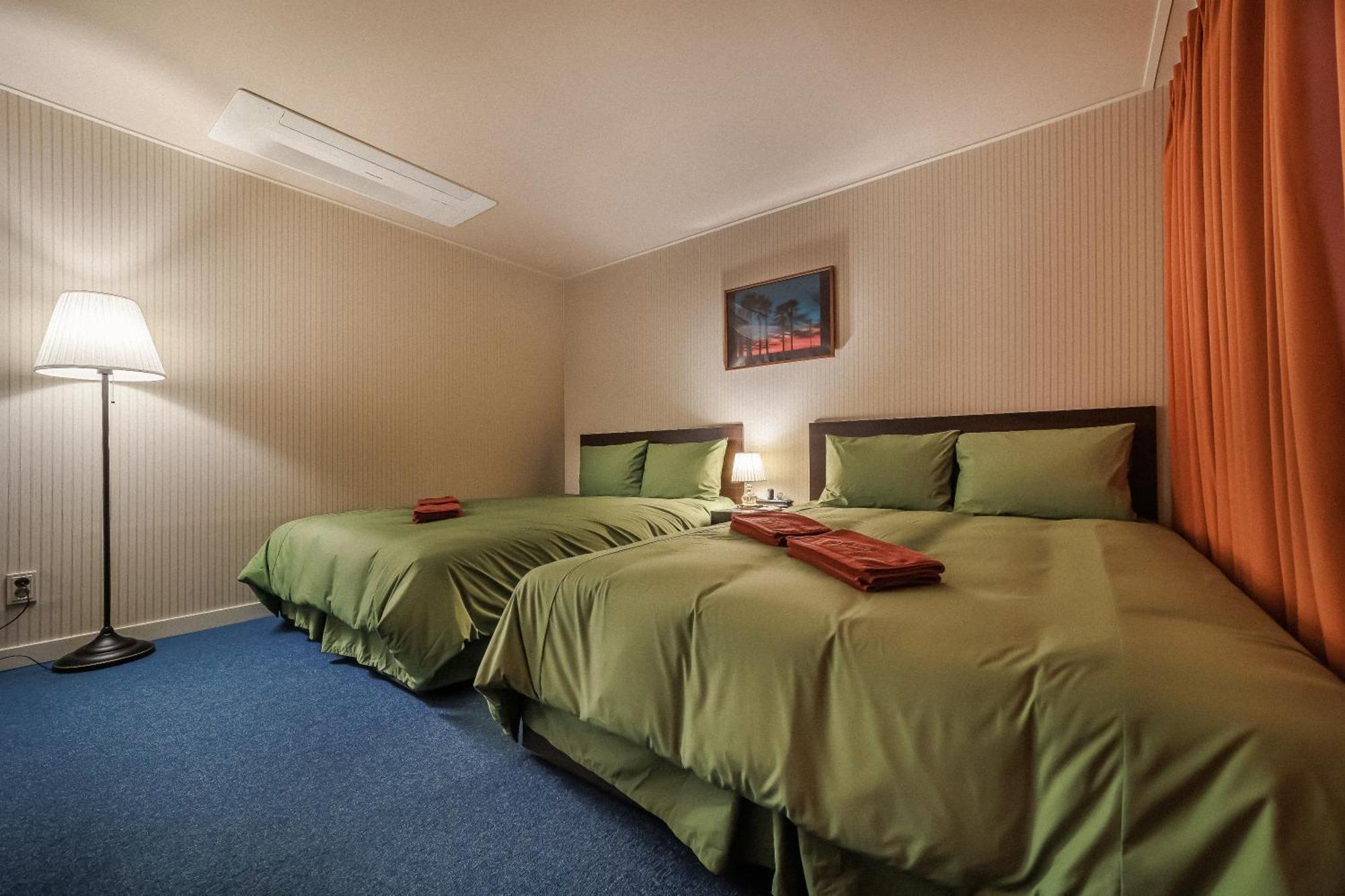 Yangyang Bookers Beach Motel Room photo